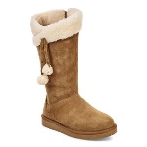 UGGS SIZE 8 Brand new BOOTS Tan Pom&box AUTHENTIC-